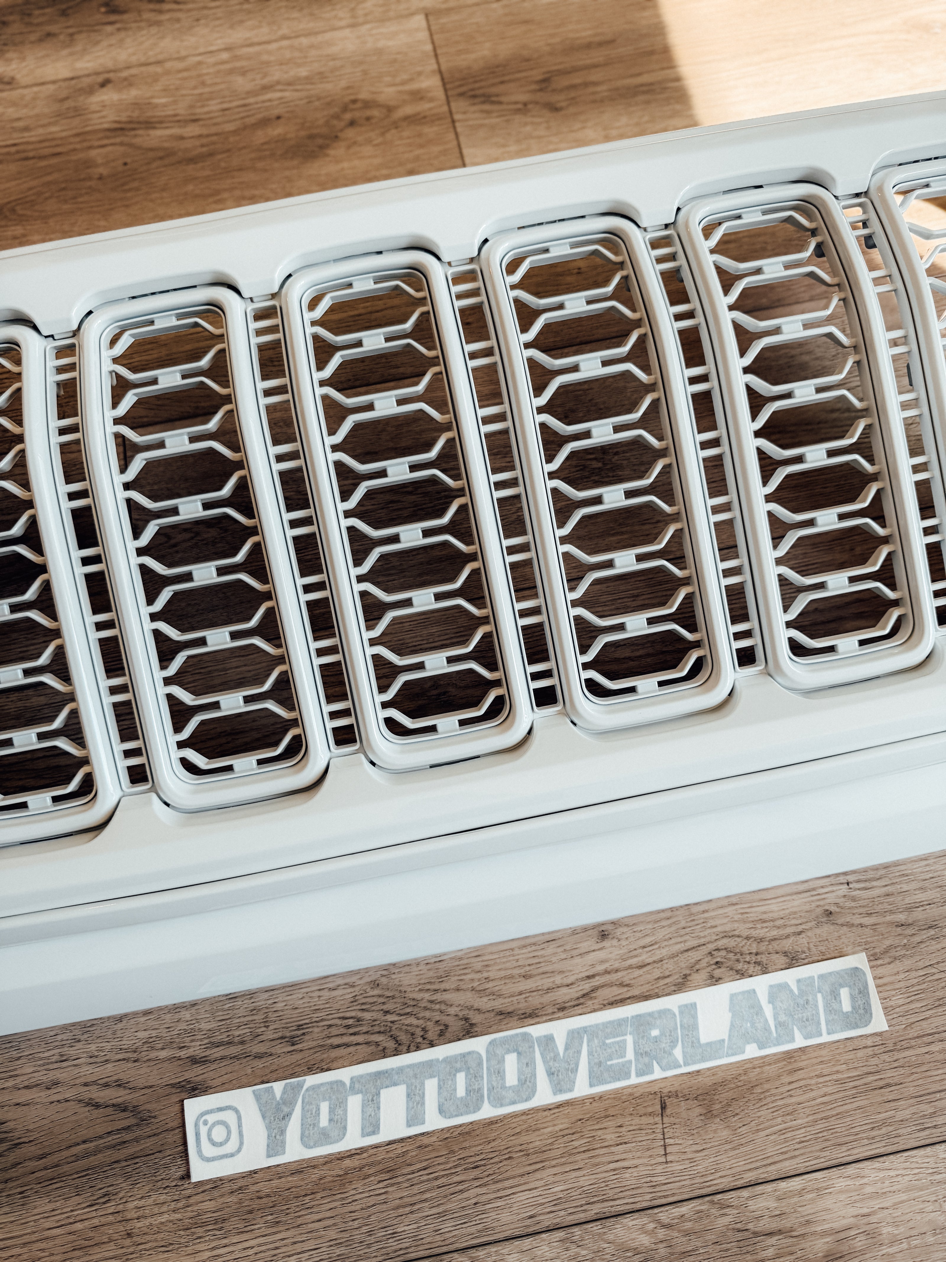 Whiteout or AnyColor Painted Grille – Newer Style Upgrade fits Wrangler JL/ GladiatorJT
