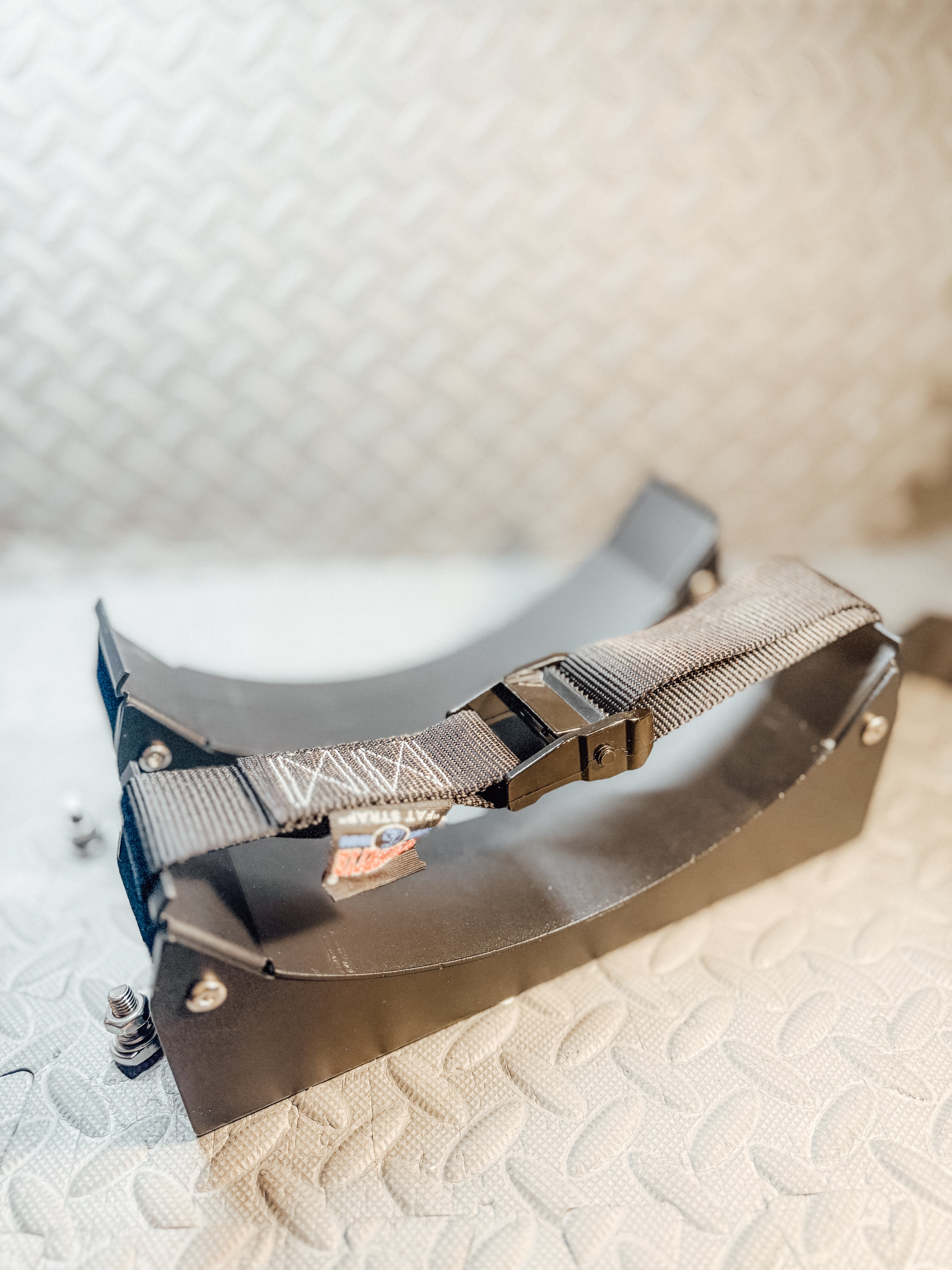 Ground Tent Hauler Bracket for Roofrack