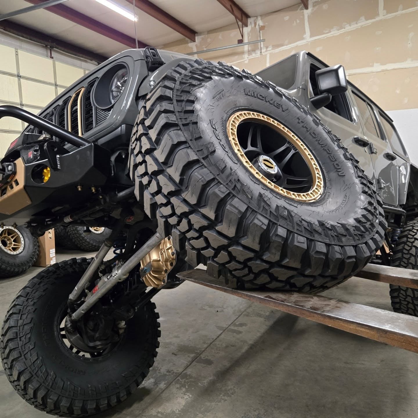 Custom Painted Front Grille – Refreshed Style fits Wrangler JL/ GladiatorJT